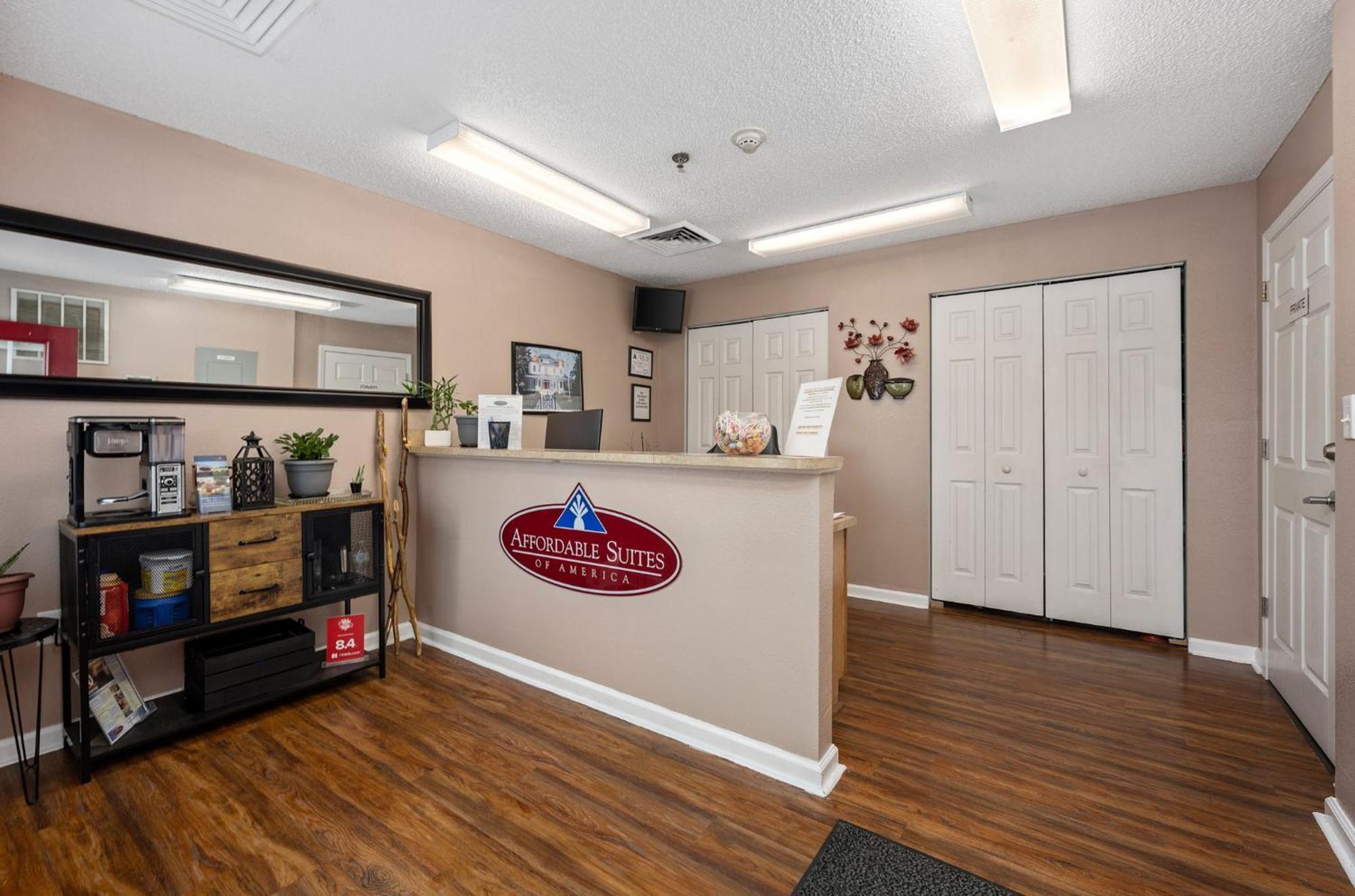 Affordable Suites Greenville Esterno foto